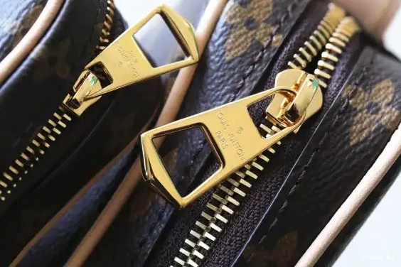 MM VUITTON LOUIS Croissant 0629